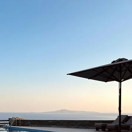 August Hotel